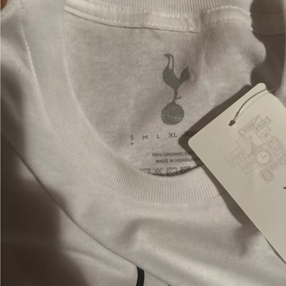 Tottenham Hotspur Officially Licensed T-Shirt- Small NWT!! - Picture 2 of 2